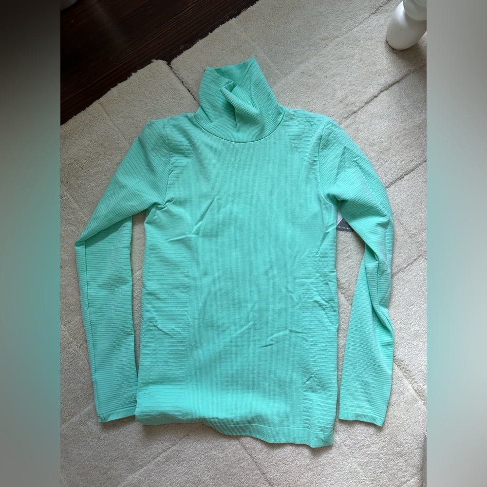Athleta mint green turtleneck